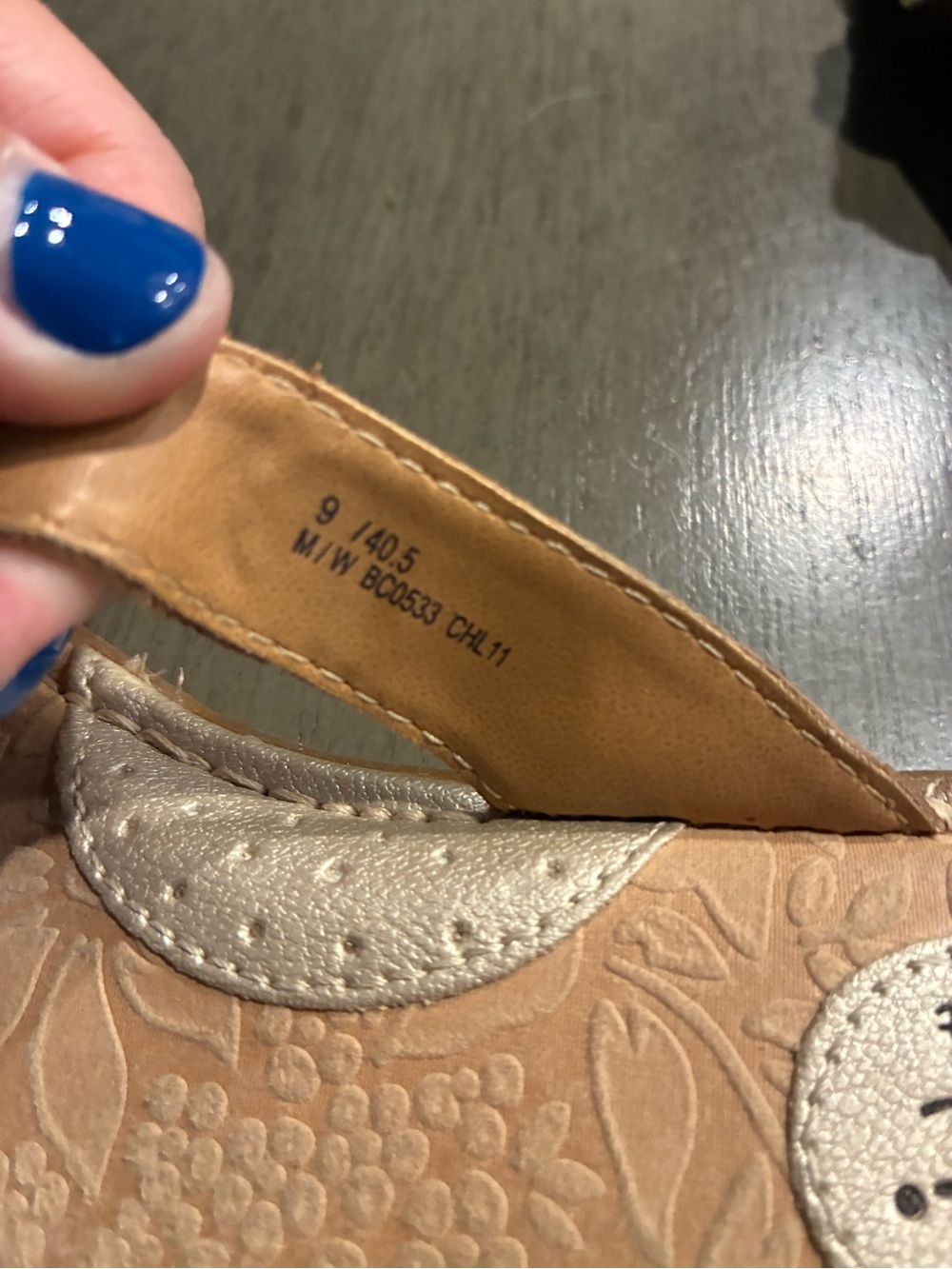 b.o.c. Woman’s flower sandals size 9 - Picture 4 of 14